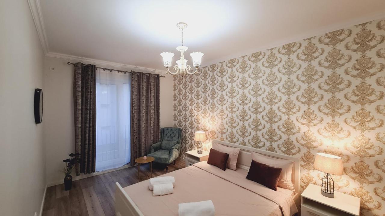 Appartamento 5* Luxury Near Avram Iancu Sq New. Private Parking Cluj-Napoca Esterno foto