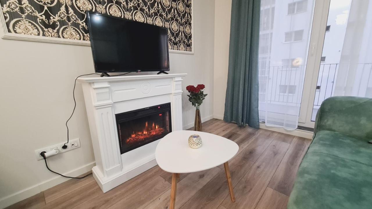Appartamento 5* Luxury Near Avram Iancu Sq New. Private Parking Cluj-Napoca Esterno foto