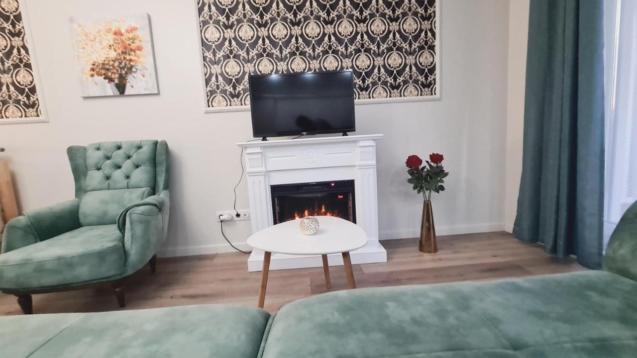 Appartamento 5* Luxury Near Avram Iancu Sq New. Private Parking Cluj-Napoca Esterno foto