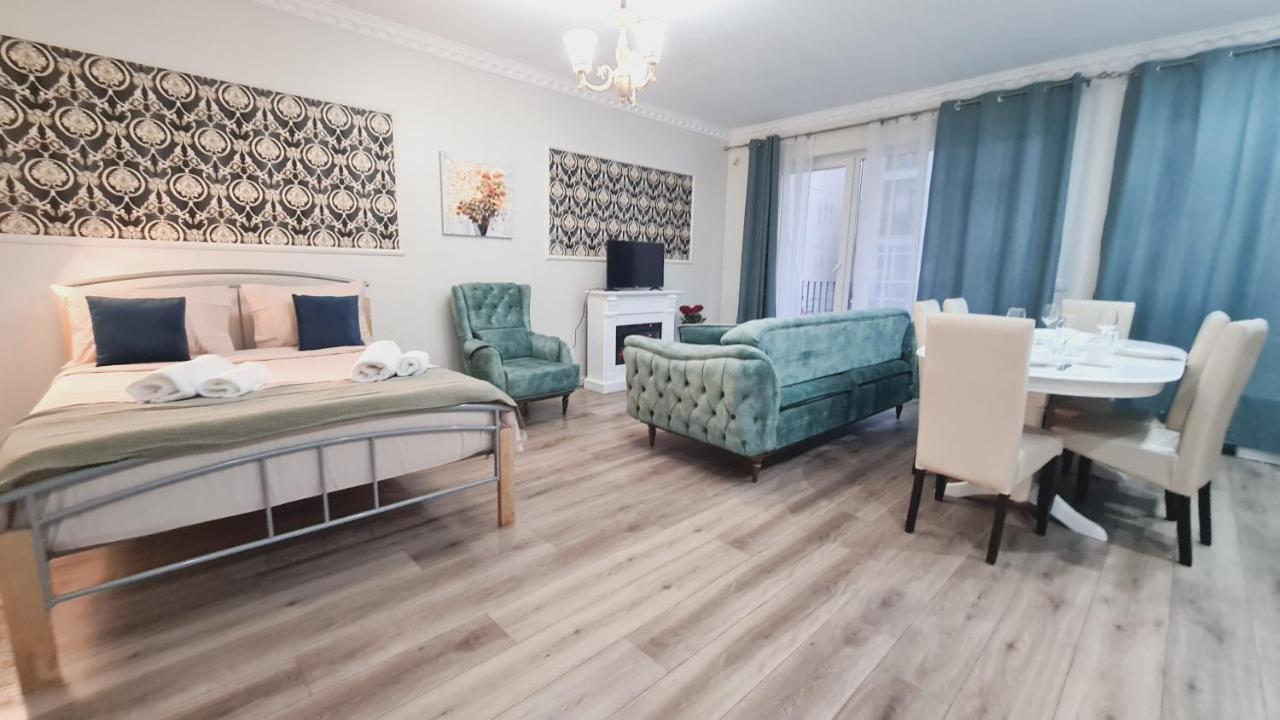 Appartamento 5* Luxury Near Avram Iancu Sq New. Private Parking Cluj-Napoca Esterno foto